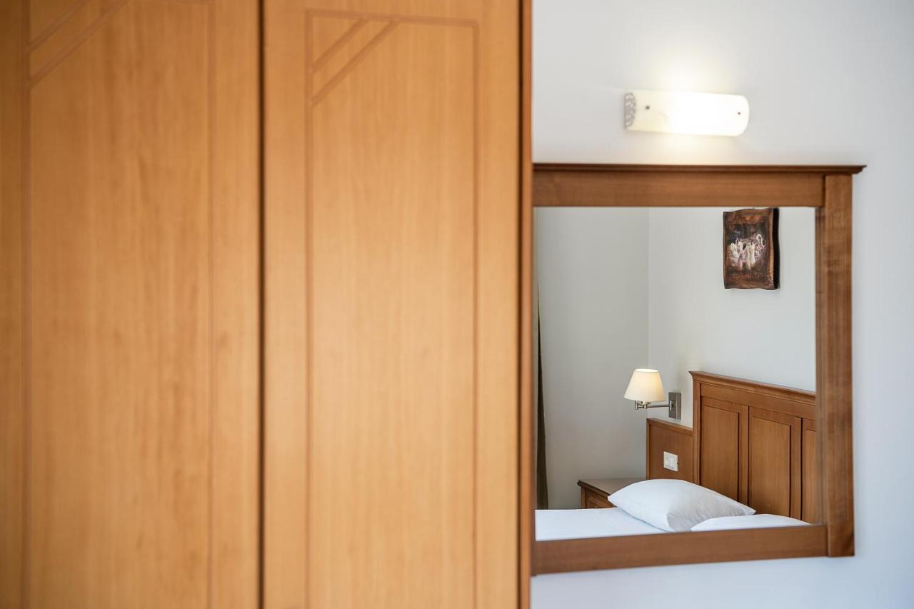 Stalós Nektar Beach Hotel מראה חיצוני תמונה